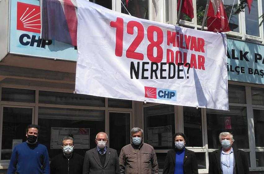 CHP İl BİNASINDA DİKKAT ÇEKEN AFİŞ!